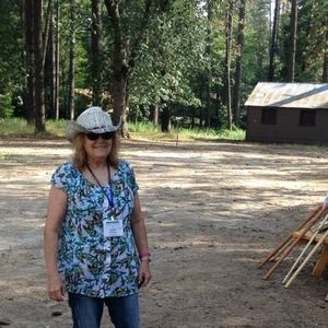Meet your Posher, Lorri